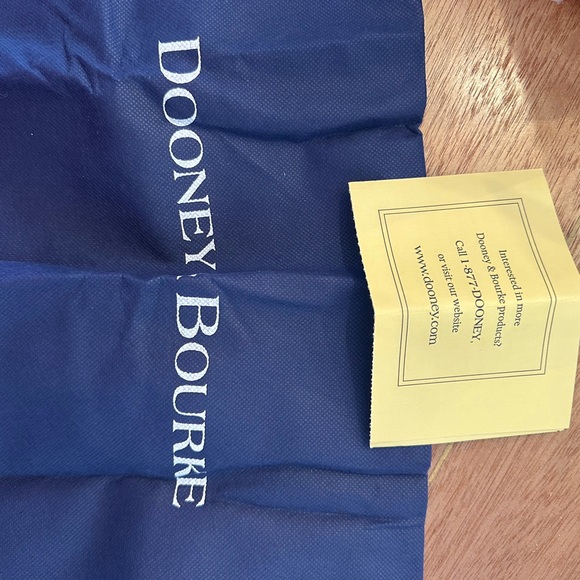 NWT Dooney and Bourke crossbody. - Picture 8 of 8